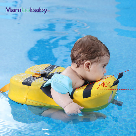 A baby wearing a light blue arm float sits on a yellow and black Mambobaby pool float in a swimming pool, with a red dashed line indicating a 40-degree head-tilt position. The Mambobaby logo is visible in the top left corner.